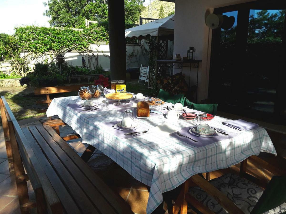 B&B Villa Noemi Formia Buitenkant foto
